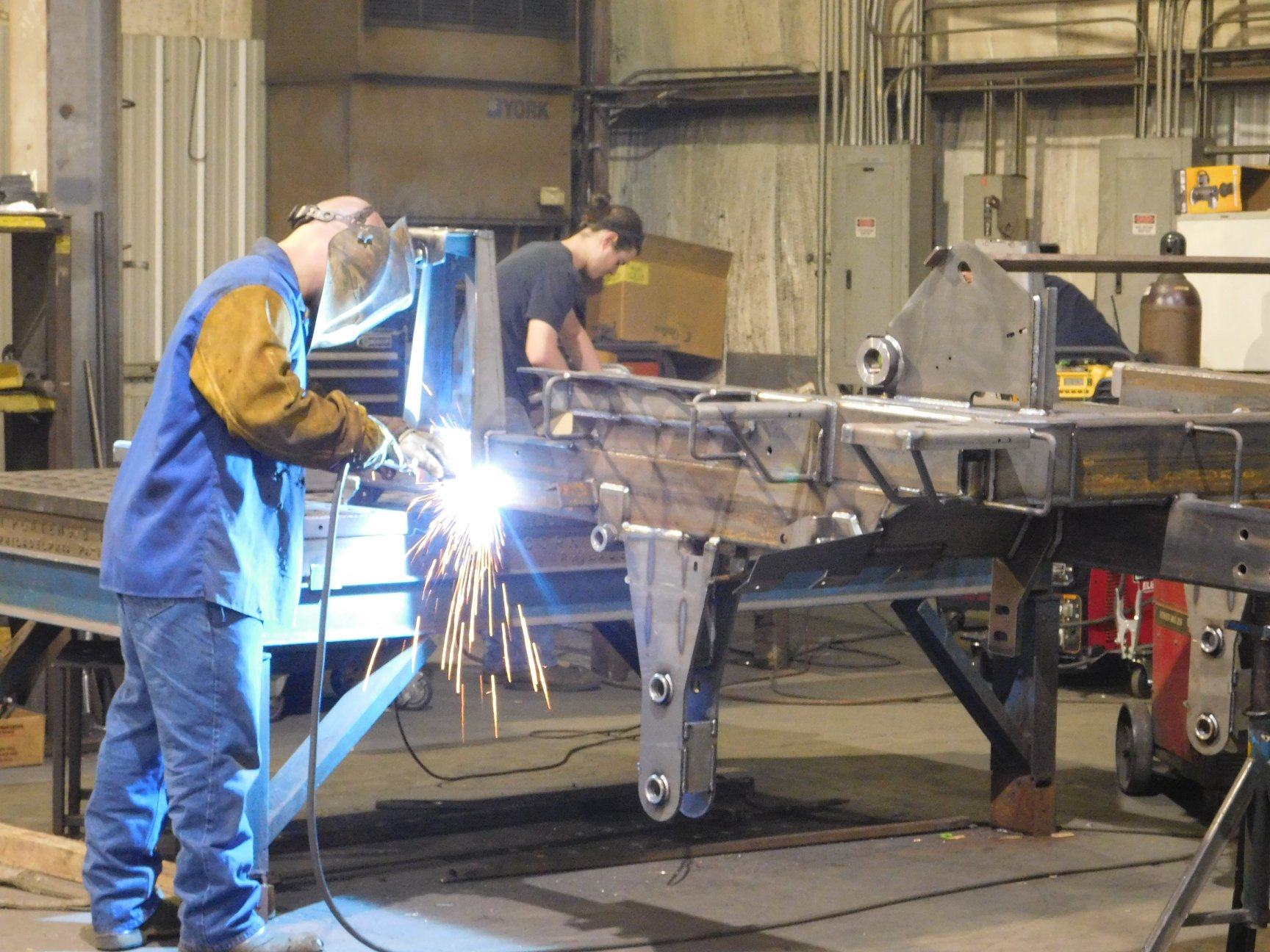 Laser Fabrication Shop N Equipment02